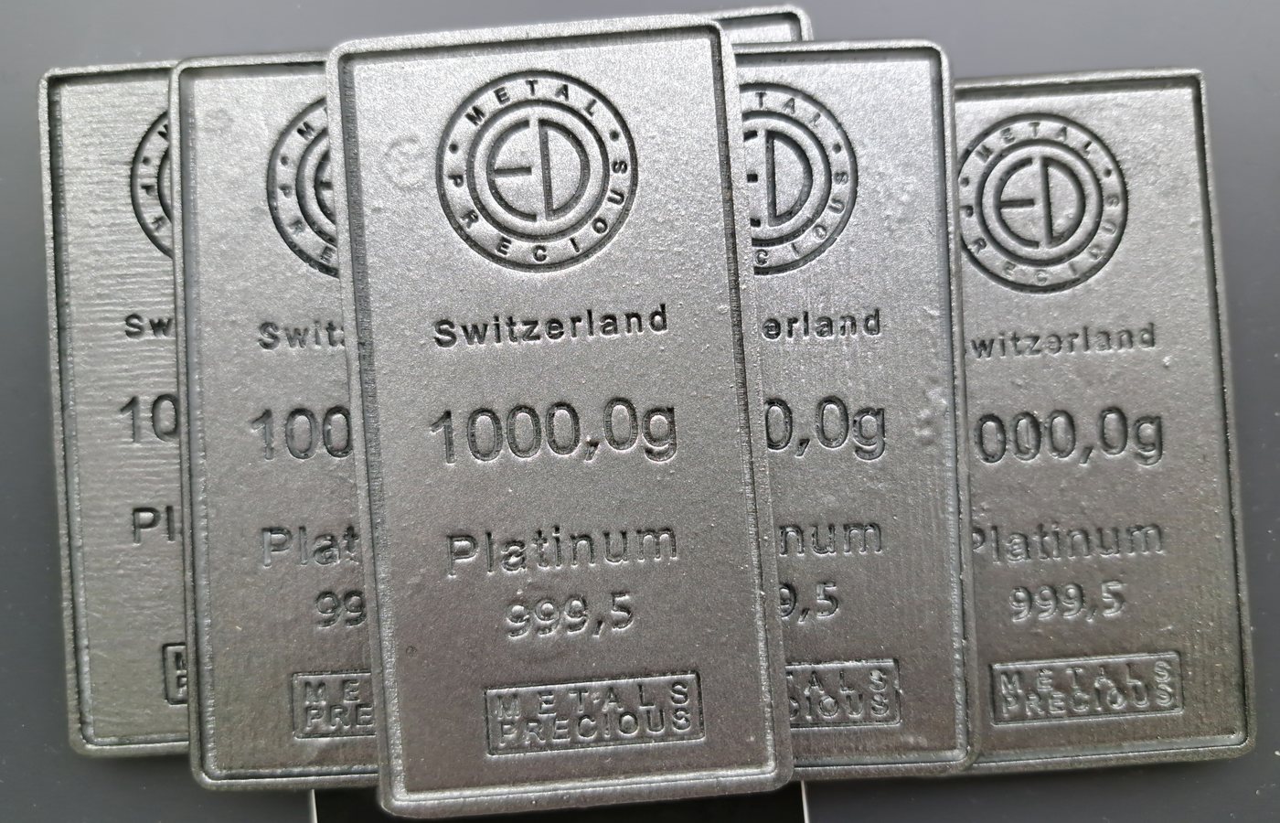 One-kilo Swiss platinum bars, .9995 fine